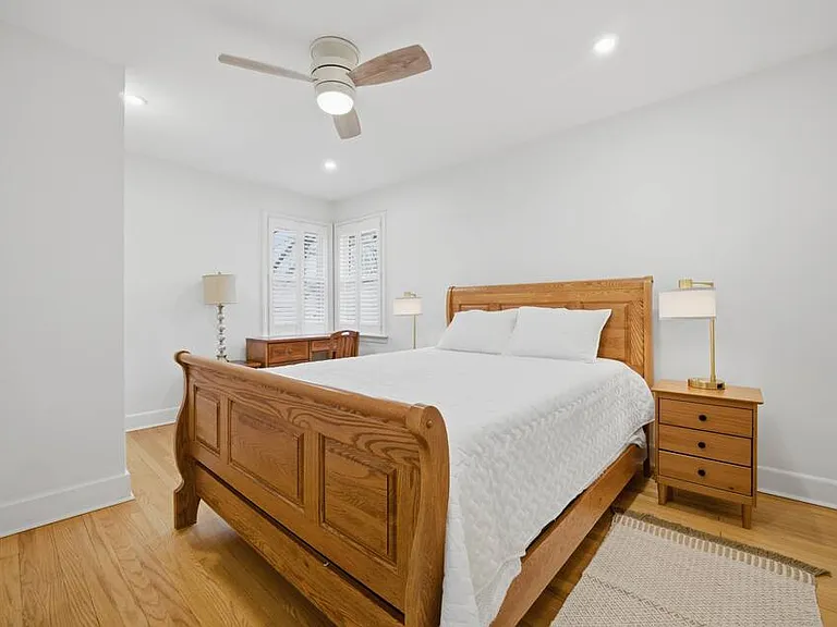335 E McGinnis Cir — Photo 10