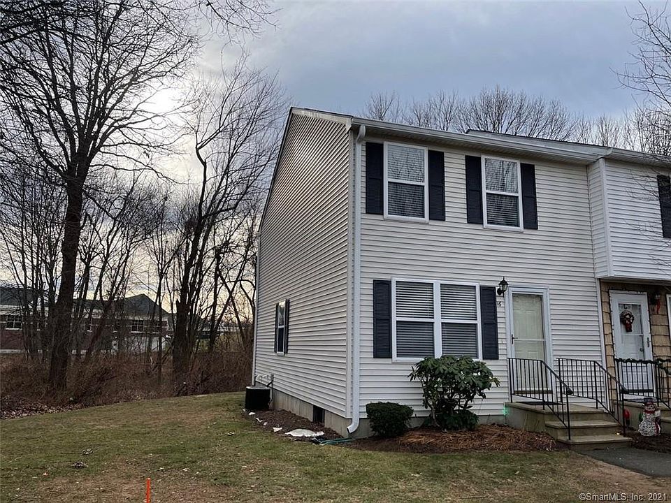1st image of 16 Larkspur Ln #16