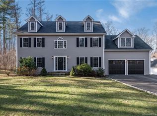 285 Warpas Rd, Madison, CT 06443