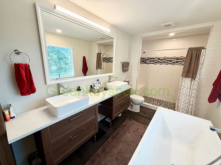 2230 SW Caldew St — Photo 14
