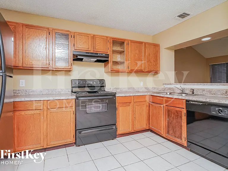 3934 Cochise Dr — Photo 6
