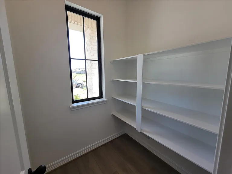 21651 Foxes Trove Trl — Photo 5