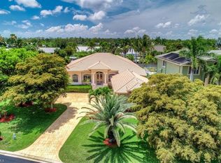 5691 Harborage Dr, Fort Myers, FL 33908