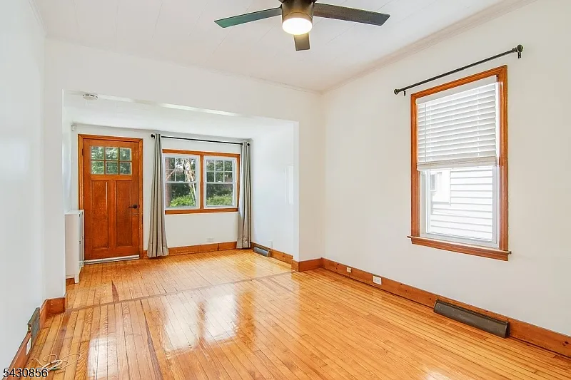 2 bed, 1.0 bath, 800 sqft, $2,800 — Photo 4