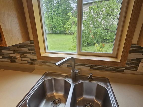 4th image of 12325 Windsor Ct