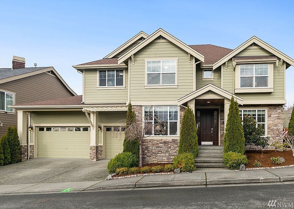 Absolutely beautiful home situated on a large corner lot in highly desirable Mondavio neighborhood 
