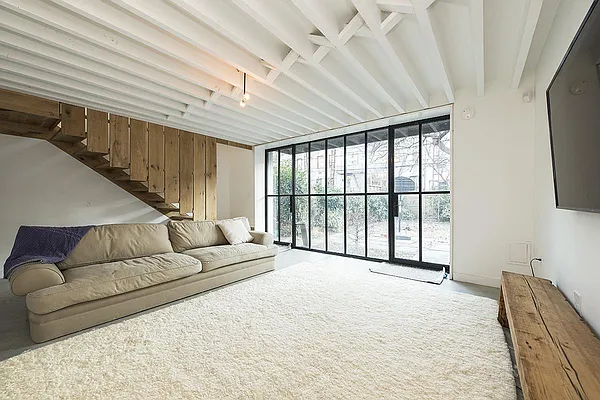 Rented by Elika Associates II, LLC | media 22