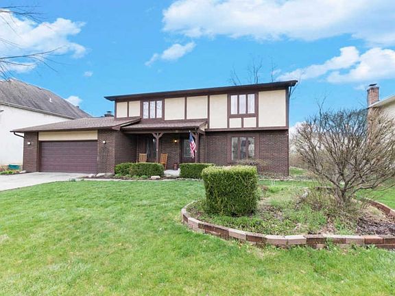 3rd image of 33 Gladale Dr