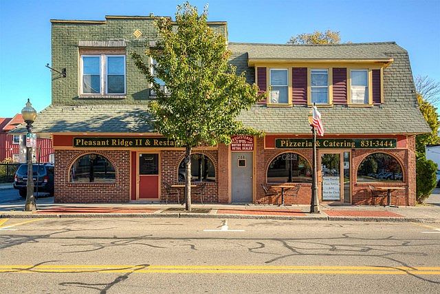 2nd image of 206 208 Main St