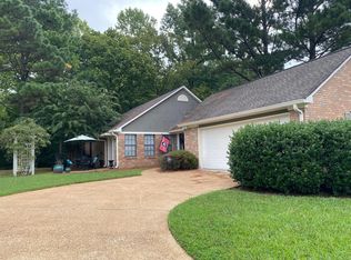 585 Bedford Cir, Madison, MS 39110