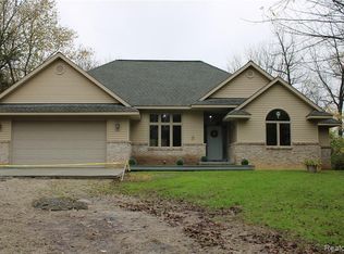 13129 Ripley Rd, Linden, MI 48451