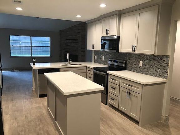 5th image of 7514 Fuchsia Ln
