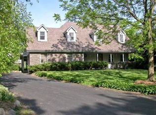 254 Stonegate Rd, Cary, IL 60013