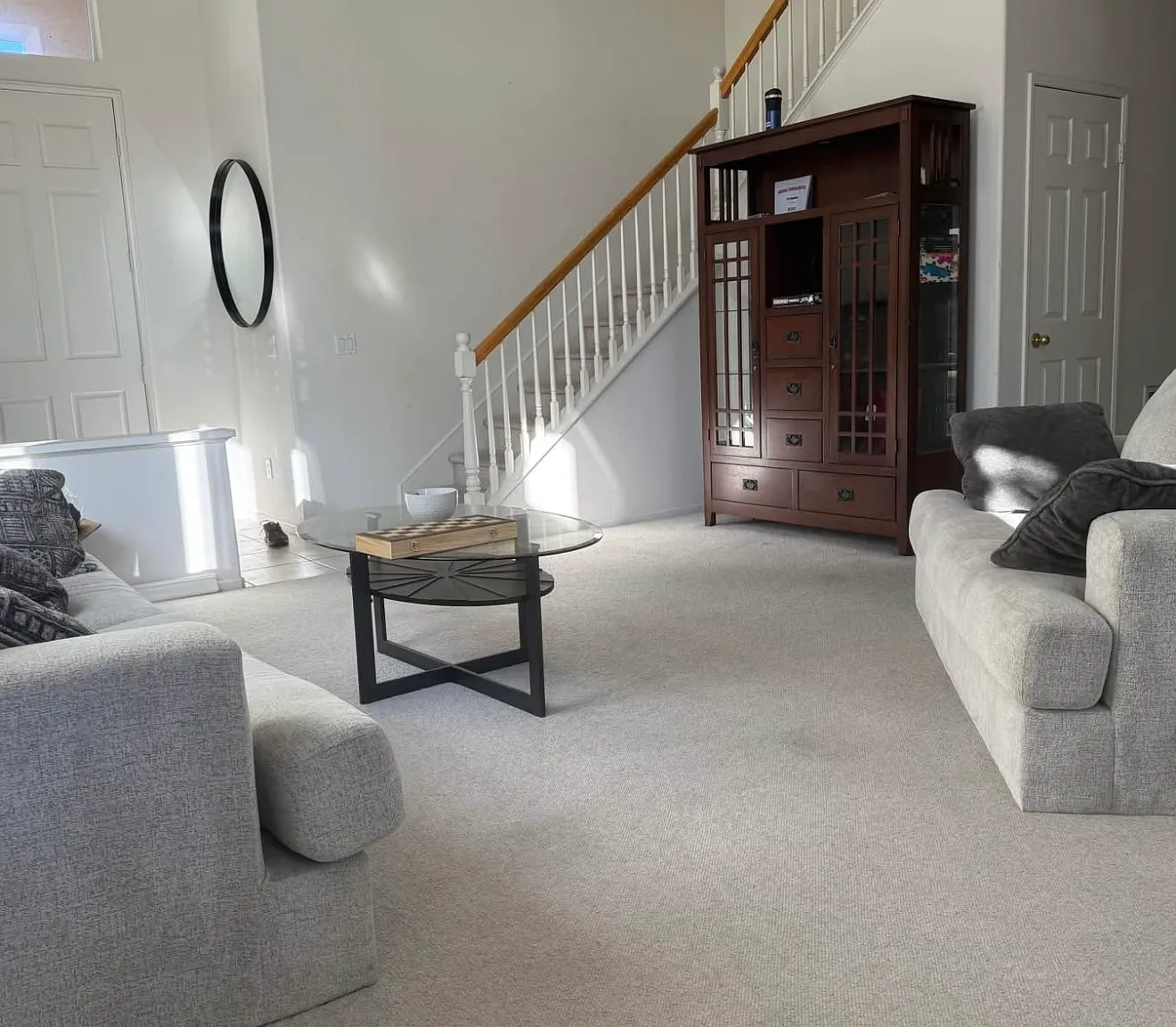 5 bed, 2527 sqft, $1,350 — Photo 3