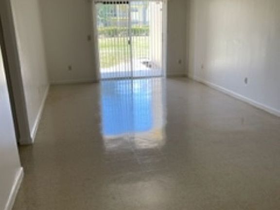 2nd image of 220 Henthorne Dr #C07