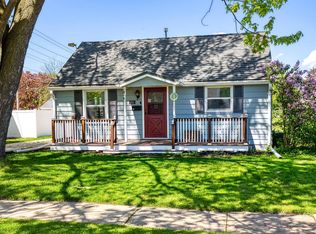 950 Adams St, Neenah, WI 54956
