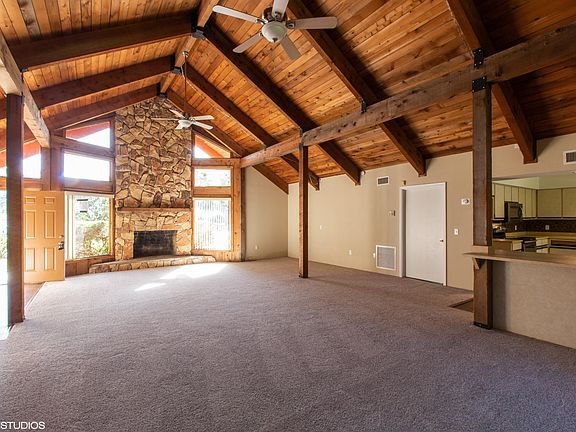 5th image of 10 Fairglen Dr