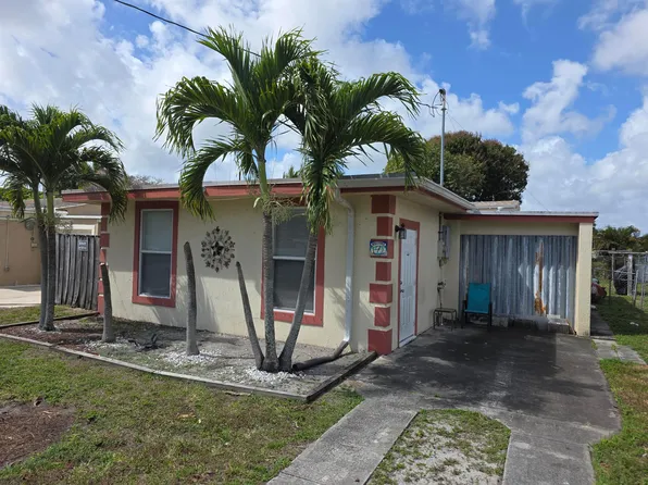 7 Miller Road, Palm Springs, FL 33461