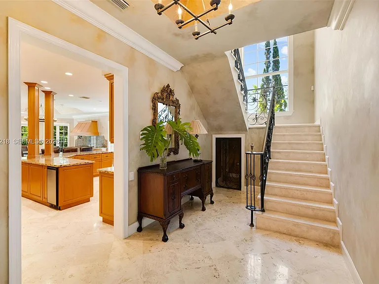 6905 SW 75th Ave — Photo 17