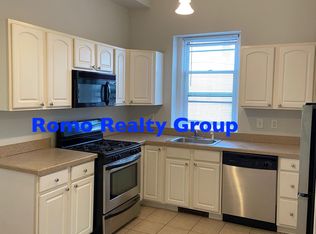 722-3R E 6th St, Boston, MA 02127