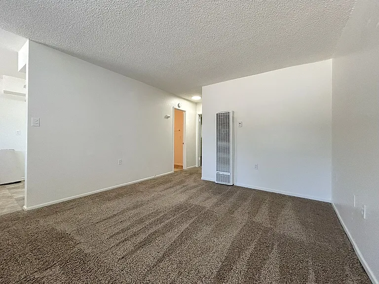 Agate Ave. - 1342 — Photo 4