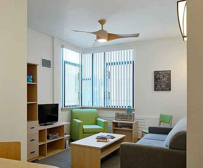 The Metropolitan - Private Bedrooms — Photo 7