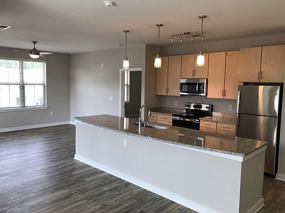 B3 Corner Apartment Home