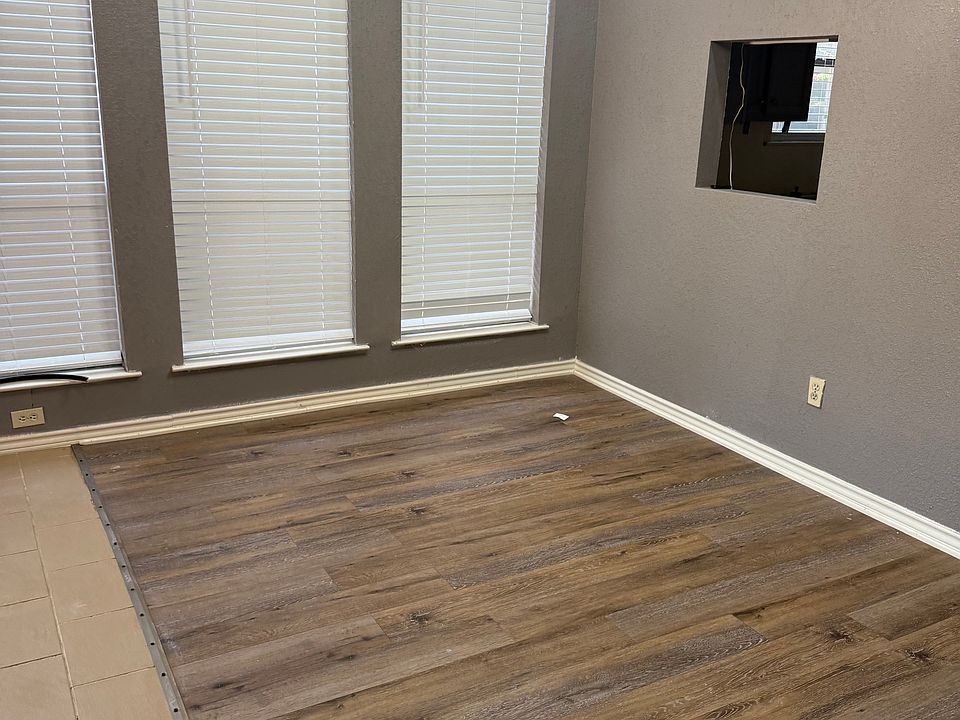 1st image of 312 Casie Ct #312