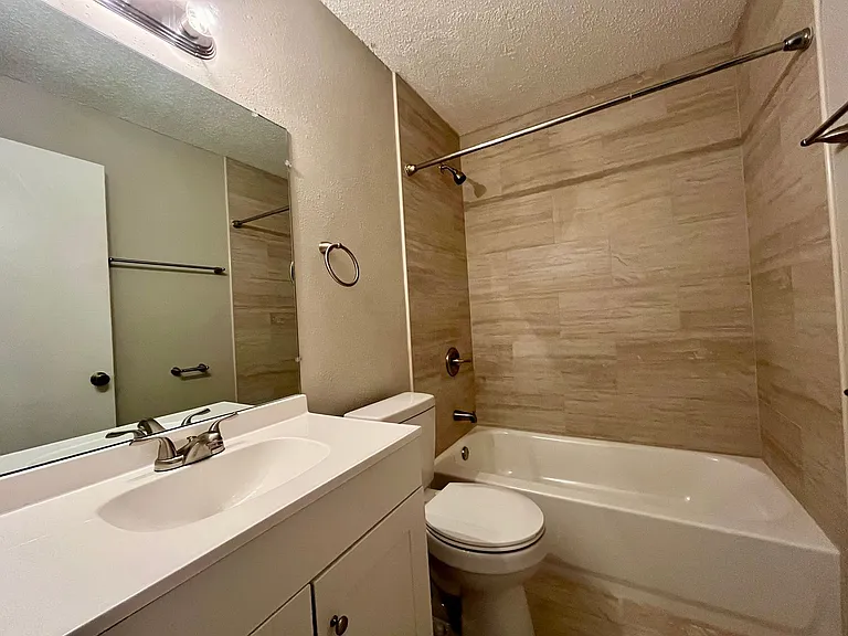 7635 Green Rd — Photo 10