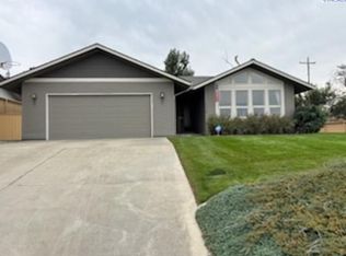 625 Wheeler Ave, Sunnyside, WA 98944