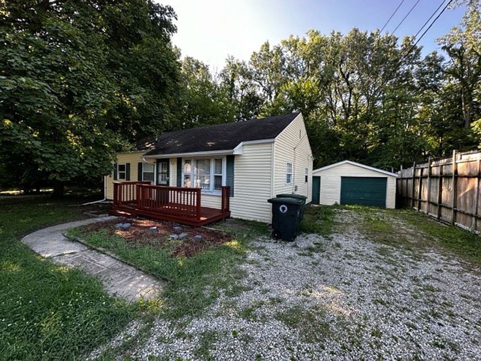 1st image of 2301 W Oliver Dr