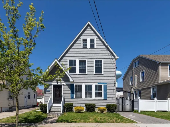 101 Lehigh Street, Williston Park, NY 11596