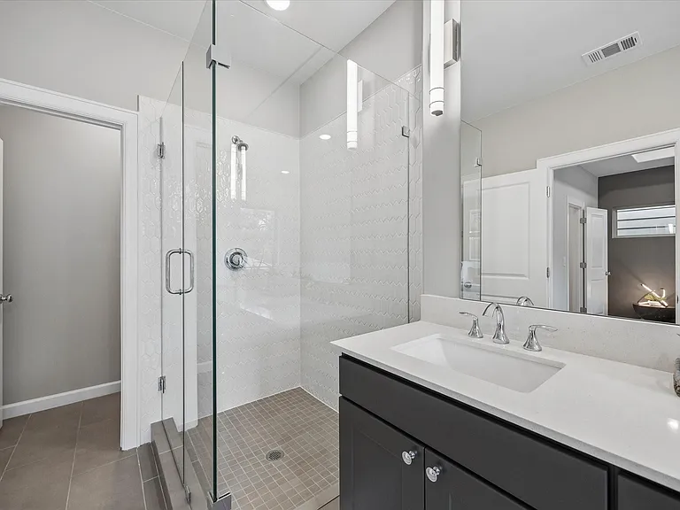 5205 Amber Sunrise Dr — Photo 29