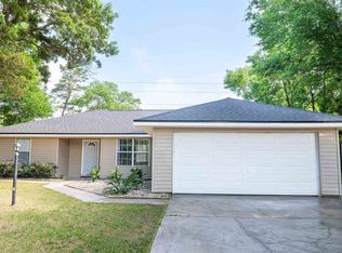 1612 Scott Ct, Gulf Breeze, FL 32563