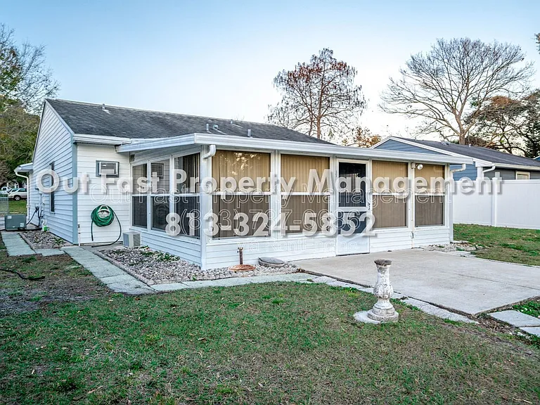 2764 Kavalier Dr — Photo 37