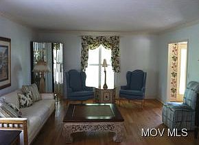 3rd image of 11 Lynnwood Dr