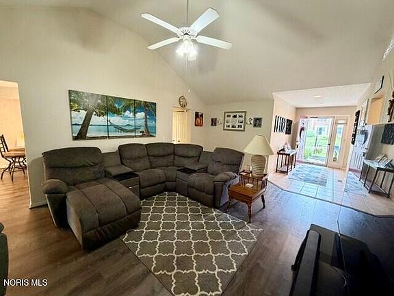 2nd image of 5721 Brook Cliffe Rd