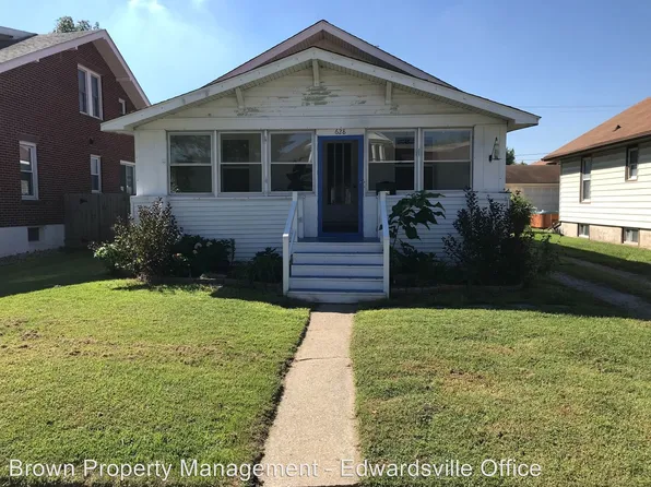 628 E Lorena Ave, Wood River, IL 62095