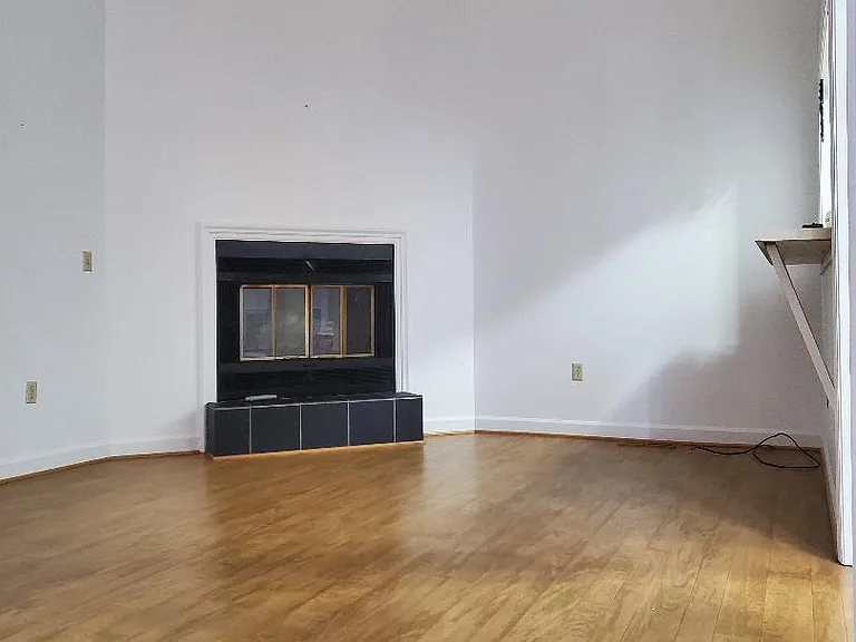 510 Kamran Dr NW — Photo 8