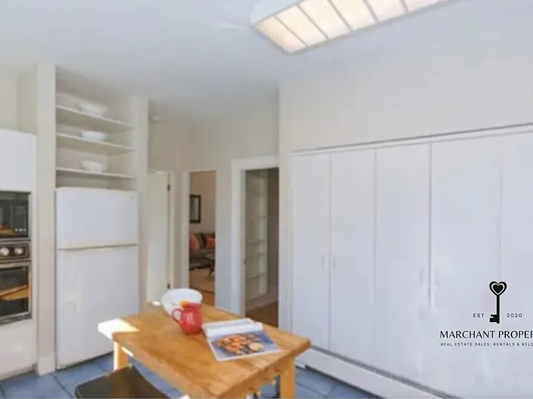 1000 Memorial Dr #2R — Photo 18