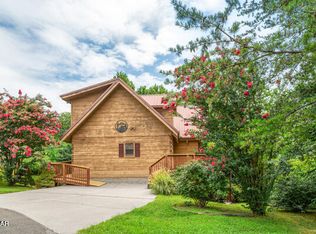 705 Blue Dunn Ct, Pigeon Forge, TN 37863