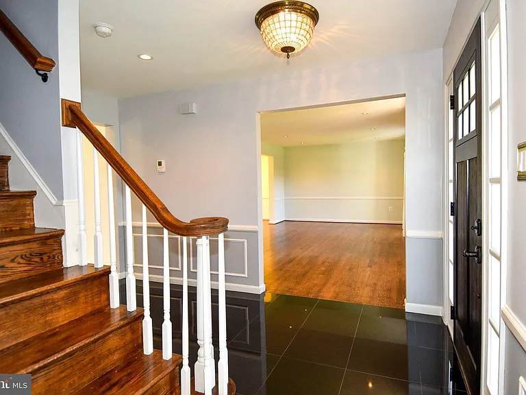 9309 Reef Ct — Photo 7