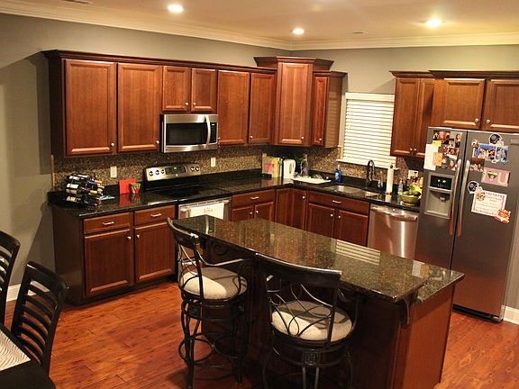4th image of 250 Templeton Ln