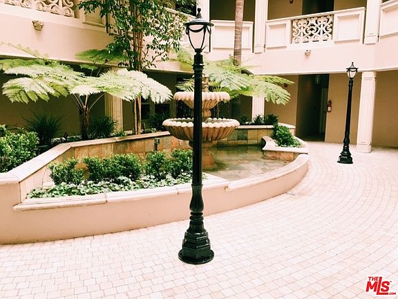 2nd image of 850 N Croft Ave APT 403