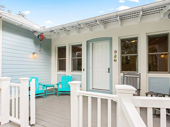 3rd image of 926 Deer Hammock Cir