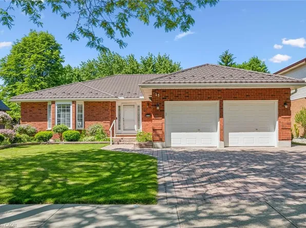 23 Darlington Pl, Kitchener, ON N2A 3M3