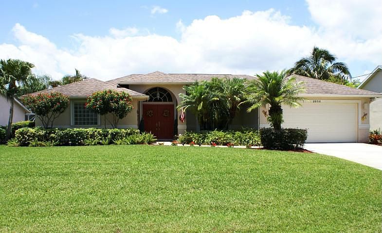 1st image of 2856 SE Eagle Dr
