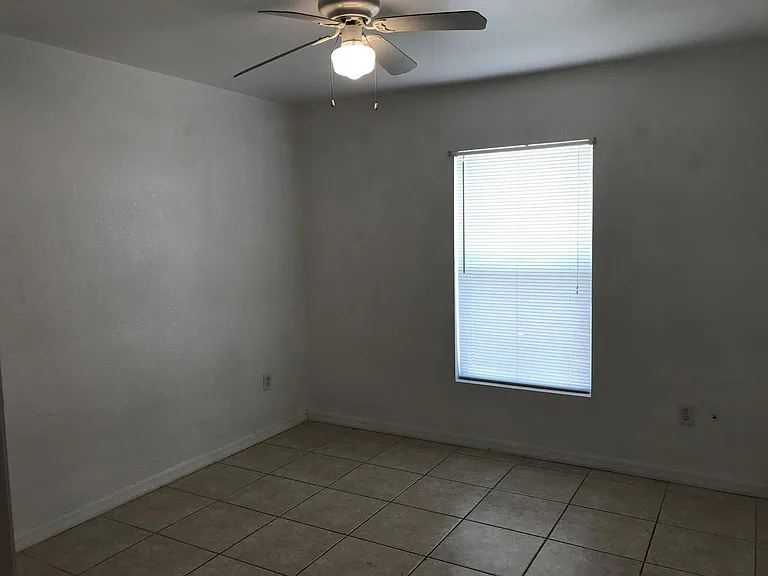 4400-4402 Douglas Ln — Photo 12