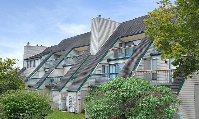 1st image of 4220 Camargo Dr APT B