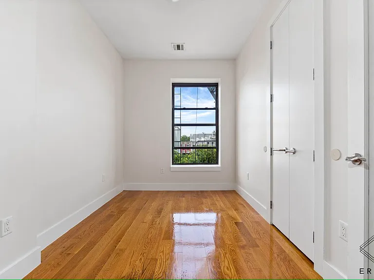 751 Dekalb Ave #2C — Photo 9